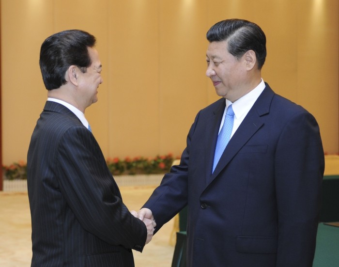 Thủ tướng Nguyễn Tấn Dũng gặp gỡ Phó chủ tịch Trung Quốc Tập Cận Bình tại Hội chợ thương mại Trung Quốc - ASEAN tổ chức tại Nam Ninh